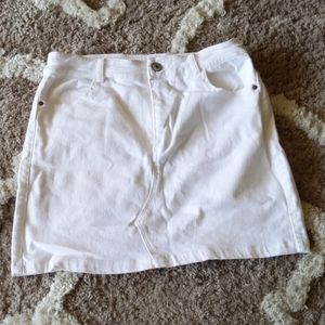 White denim skirt